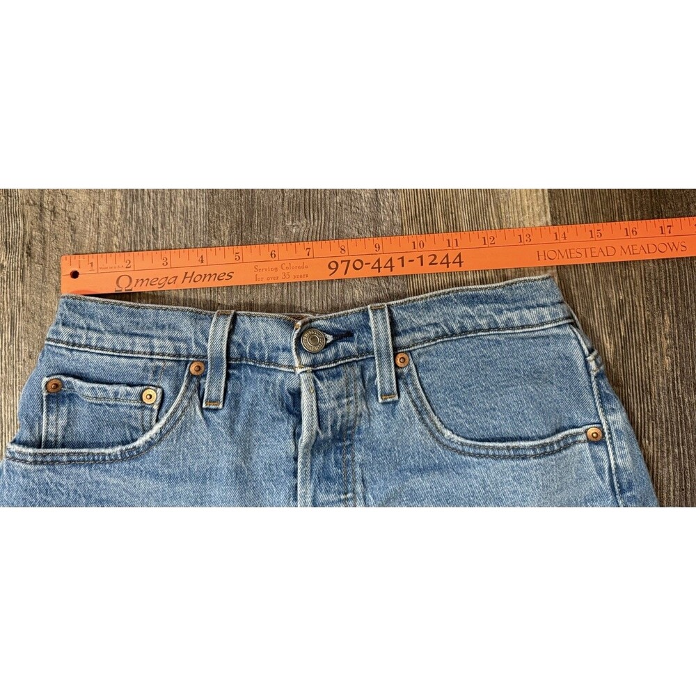 Levi’s 501 Cutoff Shorts Women’s W27 Button Fly Raw Hem Medium Wash Denim - Picture 7 of 12